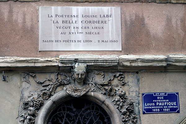 Louise Labé, plaque de rue à Lyon © Norbert Pousseur