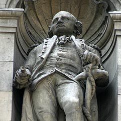 Statue de Louis Antoine comte de Bougainville, navigateur - © Norbert Pousseur