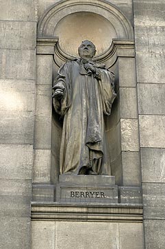 Statue d'Antoine Berryer, avocat - © Norbert Pousseur