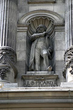 Statue de Louis Benoît Picard, poète comique - © Norbert Pousseur
