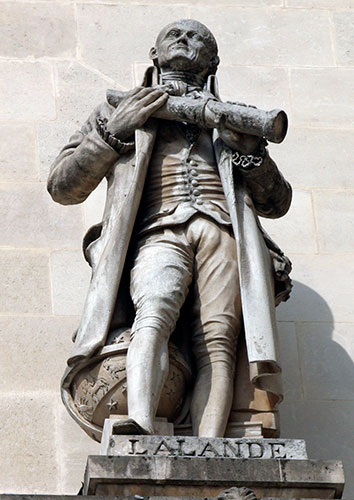 Joseph Jérôme Lefrançois de Lalande - Astronome - 1732 / 1807 - Sculpture de la cour Napoléon du Louvre - © Norbert Pousseur