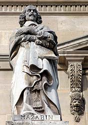 Jules Mazarin - Cardinal et homme politique - 1602 / 1661 - Sculpture de la cour Napol&eacute;on du Louvre - &copy; Norbert Pousseur