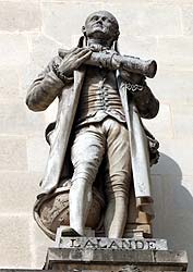 Joseph J&eacute;r&ocirc;me Lefran&ccedil;ois de Lalande - Astronome - 1732 / 1807 - Sculpture de la cour Napol&eacute;on du Louvre - &copy; Norbert Pousseur