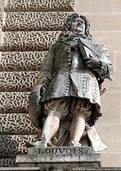 Joseph J&eacute;r&ocirc;me Lefran&ccedil;ois de Lalande - Astronome - 1732 / 1807 - Sculpture de la cour Napol&eacute;on du Louvre - &copy; Norbert Pousseur