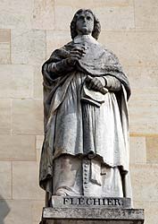 Esprit Fl&eacute;chier - Pr&eacute;dicateur - 1632 / 1710 - Sculpture de la cour Napol&eacute;on du Louvre - &copy; Norbert Pousseur