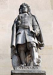 Pierre Mignard - Peintre - 1612 / 1695 - Sculpture de la cour Napol&eacute;on du Louvre - &copy; Norbert Pousseur