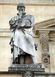 Michel Eyquem de Montaigne - Ecrivain - 1533 / 1592 - Sculpture de la cour Napol&eacute;on du Louvre - &copy; Norbert Pousseur