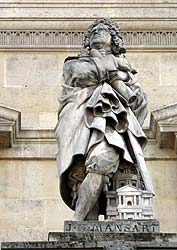 Jules Hardouin Mansart - Architecte de Versailles - 1646 / 1708 - Sculpture de la cour Napol&eacute;on du Louvre - &copy; Norbert Pousseur
