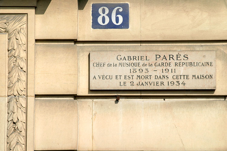 Gabriel Parès, chef de la musique de la garde républicaineparisienne, 18.. - 1934, plaque de maison - © Norbert Pousseur