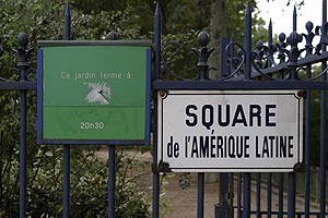 Entreacute;e du square de l'Amérique latine - © Norbert Pousseur