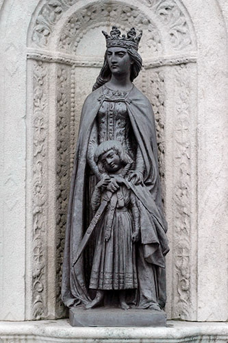 Statue de Marguerite d'Anjoue à Angers  - © Norbert Pousseur