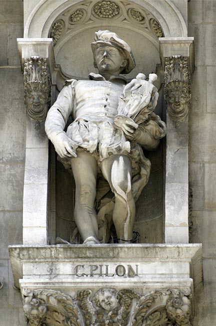 Statue de Germain Pilon, sculpteur - © Norbert Pousseur Statue de Germain Pilon, sculpteur - © Norbert Pousseur