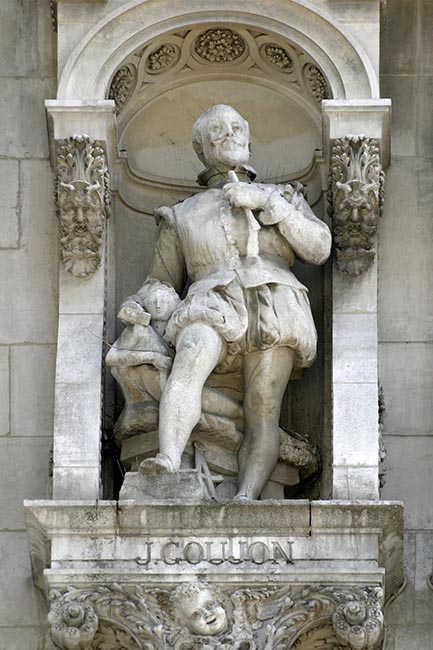Statue de Jean Goujon, sculpteur et architecte - &copy; Norbert Pousseur