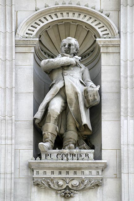 Statue de Jean Baptiste Pigalle, sculpteur - © Norbert Pousseur Statue de Jean Baptiste Pigalle, sculpteur - © Norbert Pousseur
