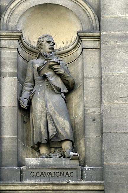 Statue de Godefroy Cavaignac, chef du parti démocratique - © Norbert Pousseur Statue de Godefroy Cavaignac, chef du parti démocratique - © Norbert Pousseur