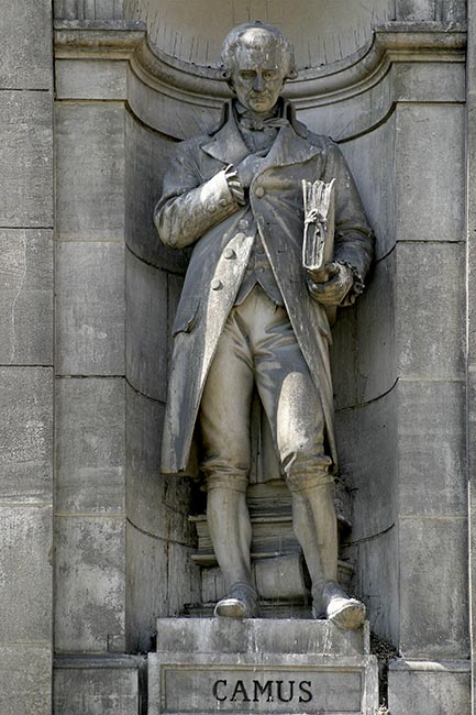 Statue d'Armand Gaston Camus, savant juriconsulte - © Norbert Pousseur Statue d'Armand Gaston Camus, savant juriconsulte - © Norbert Pousseur