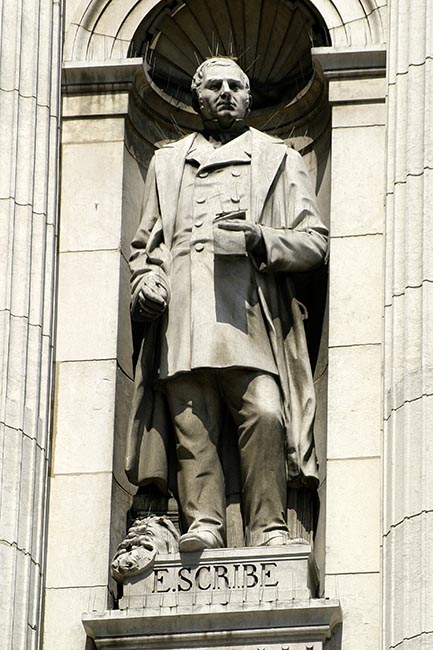 Statue d'Augustin Eugène Srcibe, auteur dramatique - © Norbert Pousseur Statue d'Augustin Eugène Srcibe, auteur dramatique - © Norbert Pousseur