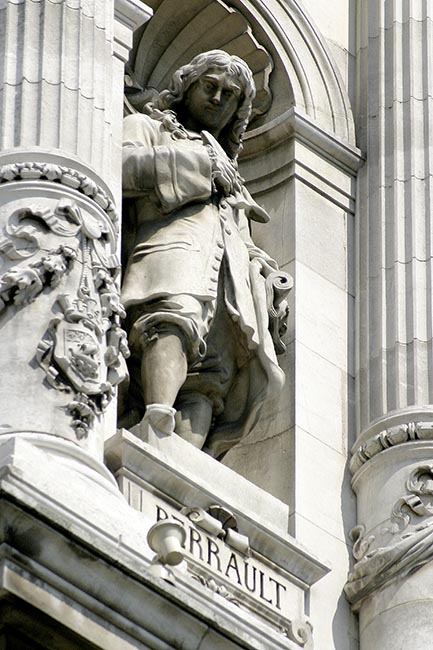 Statue de Charles Perrault, littérateur et poète - © Norbert Pousseur Statue de Charles Perrault, littérateur et poète - © Norbert Pousseur