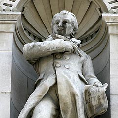 Statue de Jean Baptiste Pigalle, sculpteur - © Norbert Pousseur