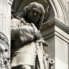 Statue de Charles Perrault, littérateur et poète - © Norbert Pousseur