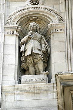 Statue d'André Lenôtre, paysagiste - © Norbert Pousseur