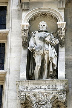 Statue de Pierre Taisan de l'Estoile, chroniqueur - © Norbert Pousseur