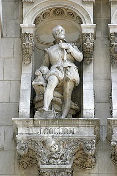 Statue de Jean Goujon, sculpteur et architecte - © Norbert Pousseur