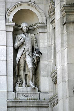 Statue de Jean Baptiste Pigalle, sculpteur - © Norbert Pousseur