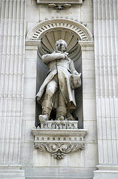 Statue de Jean Baptiste Pigalle, sculpteur - © Norbert Pousseur