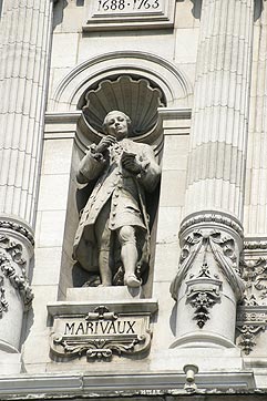Statue de Pierre Cablet de Chamblain de Marivaux, littérateur - © Norbert Pousseur