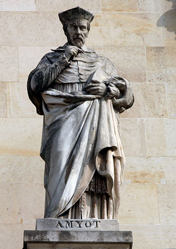 Jacques Amyot - Prélat et écrivain - 1513 / 1593 - Sculpture de la cour Napoléon du Louvre - © Norbert Pousseur
