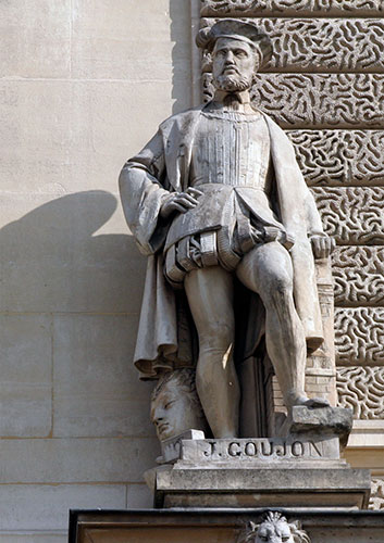 Jean Goujon - sculpteur de la renaissance, autour de 1550 - Sculpture de la cour Napoléon du Louvre - © Norbert Pousseur