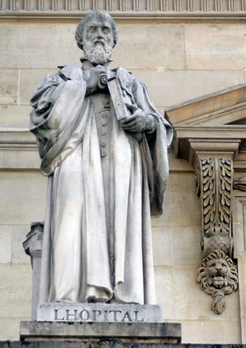 Michel de L'Hopital - Homme politique - 1504 / 1573 - Sculpture de la cour Napoléon du Louvre - © Norbert Pousseur