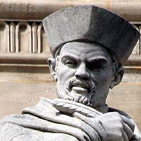 François Rabelais - Sculpture de la cour Napoléon du Louvre - © Norbert Pousseur