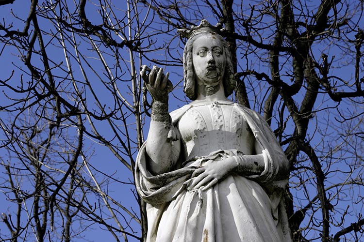 Anne de Bretagne, reine de France - Sculpture des reines du jardin du Luxembourg - &copy; Norbert Pousseur