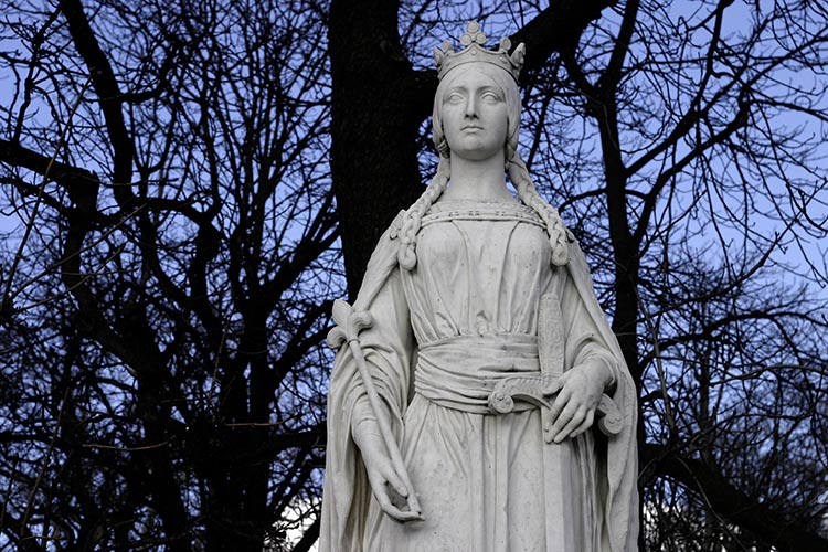 La reine Mathilde, ou Mahaut de Flandre, duchesse de Normandie, reine d'Angleterre - Sculpture des reines du jardin du Luxembourg - &copy; Norbert Pousseur