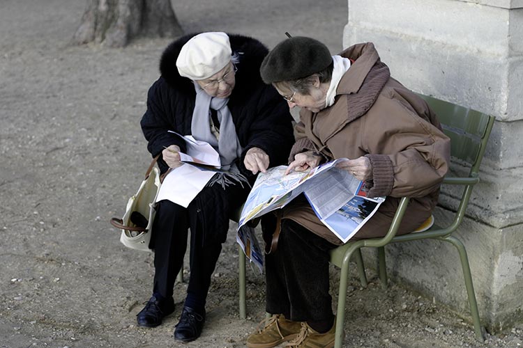 emmes non c&eacute;l&egrave;bres, en 2005 -  Jardin du Luxembourg - &copy; Norbert Pousseur