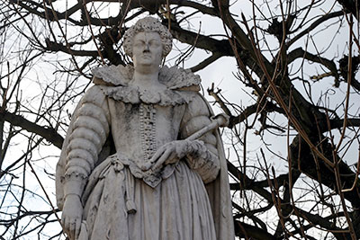 Marie de Médicis, reine de France - Sculpture des reines du jardin du Luxembourg - © Norbert Pousseur