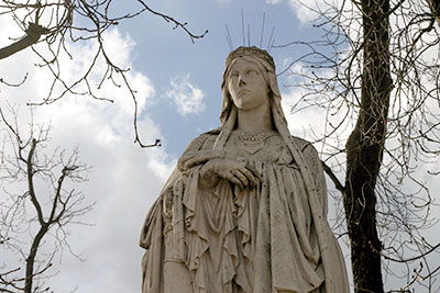 Sainte Clotilde, reine de France - Sculpture des reines du jardin du Luxembourg - © Norbert Pousseur