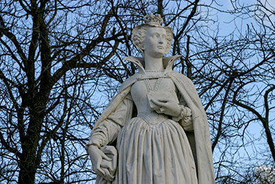 Marie Stuart, reine de France et d'Ecosse - Sculpture des reines du jardin du Luxembourg - © Norbert Pousseur