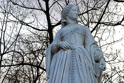 Jeanne III d'Albret, Reine de Navarre - Sculpture des reines du jardin du Luxembourg - © Norbert Pousseur