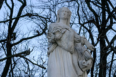 Louise de Savoie, régente de France - Sculpture des reines du jardin du Luxembourg - © Norbert Pousseur